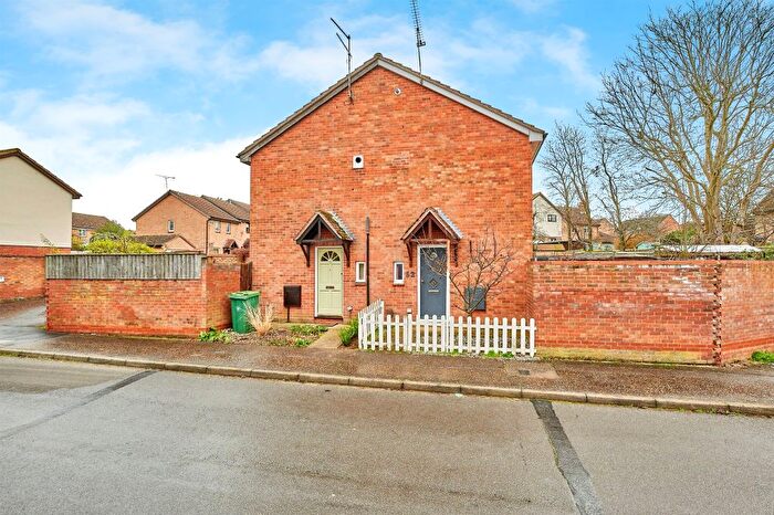 1 Bedroom Semi-Detached House For Sale In Goddard Way, Saffron Walden, CB10