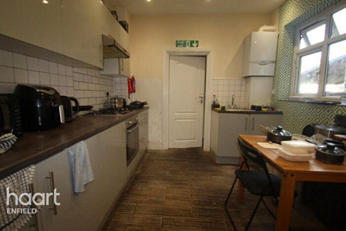 1 Bedroom Terraced House To Rent In Derby Road, Enfield, EN3