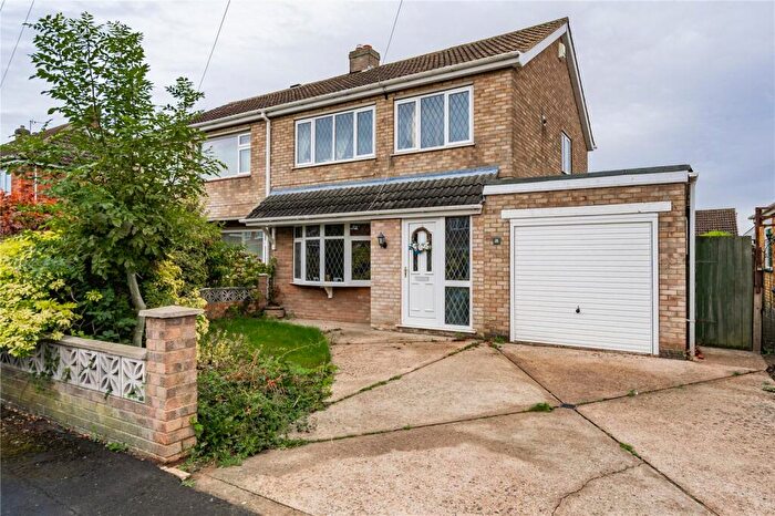 3 Bedroom Semi-Detached House For Sale In Rutland Drive, New Waltham, Grimsby, N E Lincolnshire, DN36