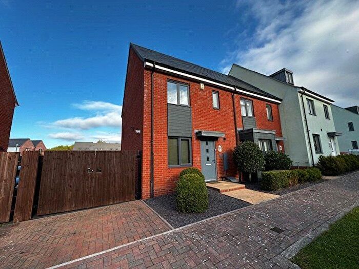 3 Bedroom Semi-Detached House To Rent In Higgs Row, Lawley Village, Telford, Shropshire, TF3