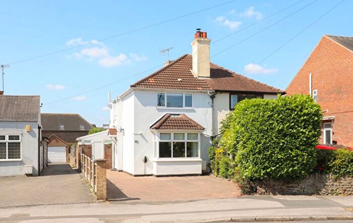 3 Bedroom Semi-Detached House To Rent In Newbold Road, Chesterfield, S41