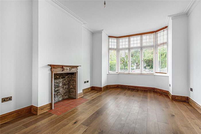 4 Bedroom Terraced House To Rent In Trinity Rise, London, SW2