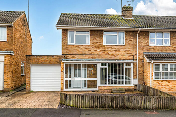 3 Bedroom Semi-Detached House For Sale In John Herring Crescent, Stratton, Swindon, SN3