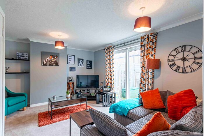 2 Bedroom End Of Terrace House To Rent In South Gyle Park, Edinburgh, EH12