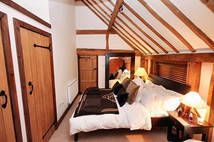 6 Bedroom Detached House To Rent In Farnham Park Lane, Farnham Royal, SL2