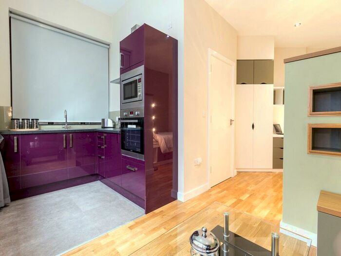 Apartment To Rent In Apt, Q Two Residence #, LS1