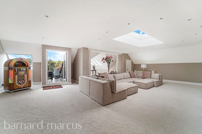 3 Bedroom Flat To Rent In St. Monicas Road, Kingswood, Tadworth, KT20