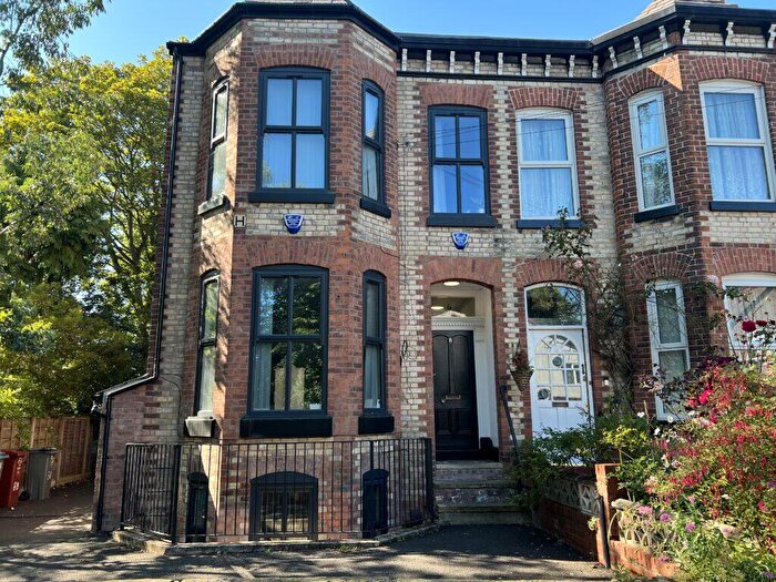 1 Bedroom Apartment To Rent In Flat - Brunswick Road - Withington, M20