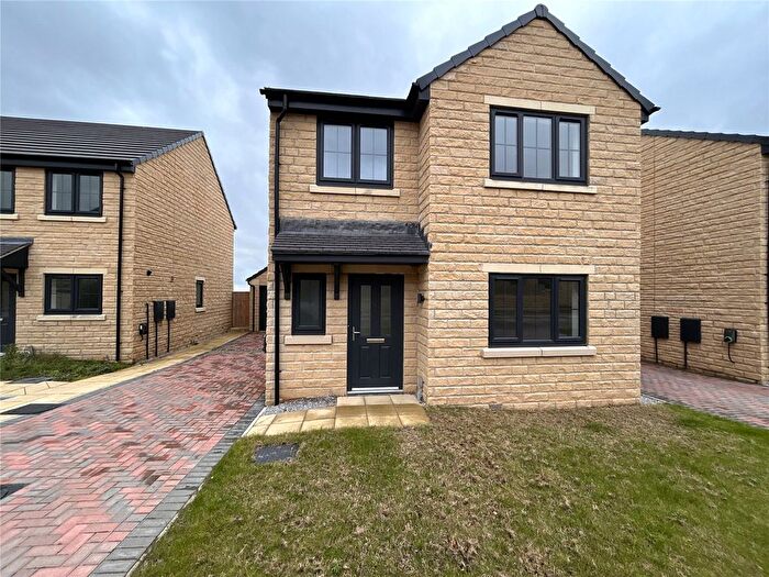4 Bedroom Property For Sale In Boundary View, Idle, Bradford, West Yorkshire, BD10