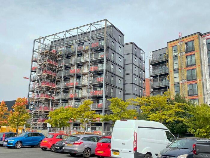 2 Bedroom Flat To Rent In The Waterfront, Manchester, M11