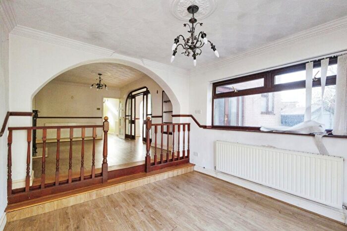 4 Bedroom Detached House For Sale In Sutton Drive, Droylsden, Manchester, Greater Manchester, M43