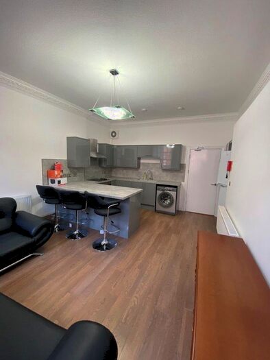 5 Bedroom Flat To Rent In , Academy Street, Edinburgh, EH6