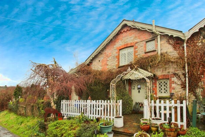 3 Bedroom Semi-Detached House For Sale In Church Cottages, Michaelston-Le-Pit, Dinas Powys, CF64