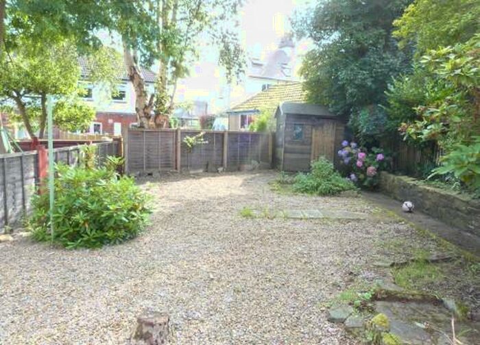 4 Bedroom Semi-Detached House To Rent In Eden Drive, Kirkstall, Leeds, LS4