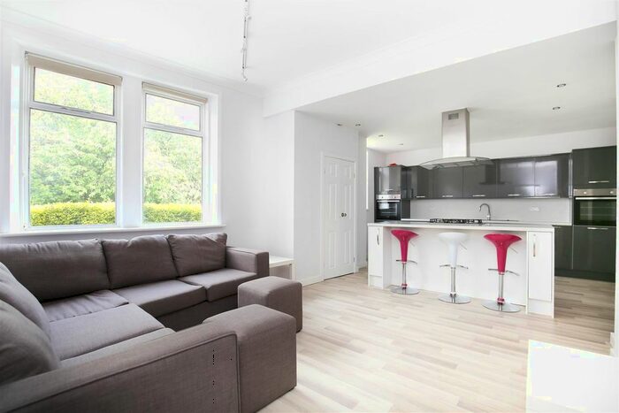5 Bedroom End Of Terrace House To Rent In Lansdowne Gardens, Jesmond, Newcastle Upon Tyne NE2