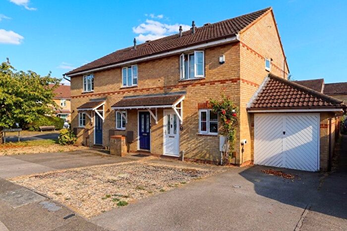 2 Bedroom End Of Terrace House For Sale In Ampleforth, Monkston, Milton Keynes, Buckinghamshire, MK10