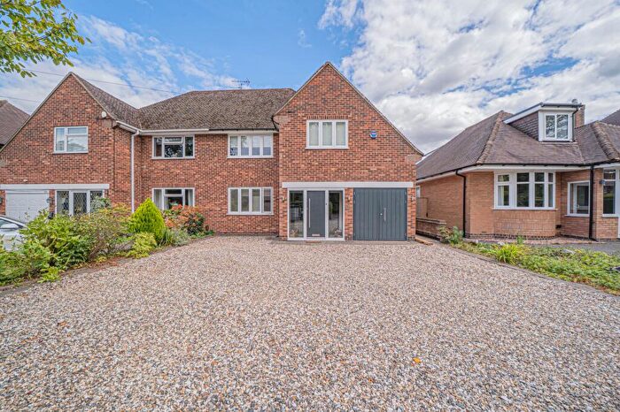 3 Bedroom Semi-Detached House For Sale In Tilehouse Green Lane, Knowle, B93