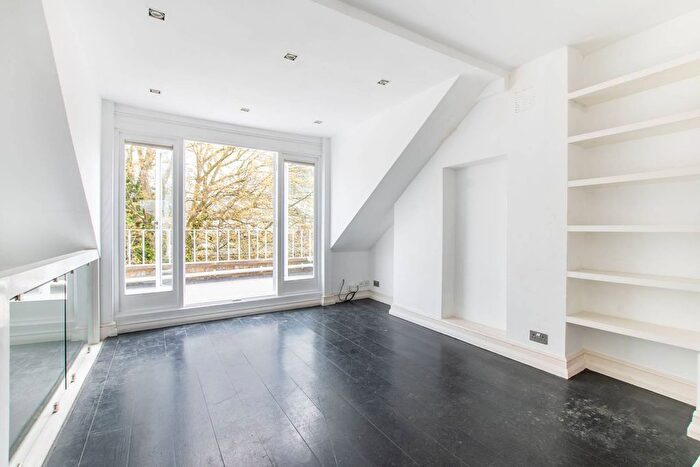 1 Bedroom Flat For Sale In Gratton Road, Brook Green, London, W14