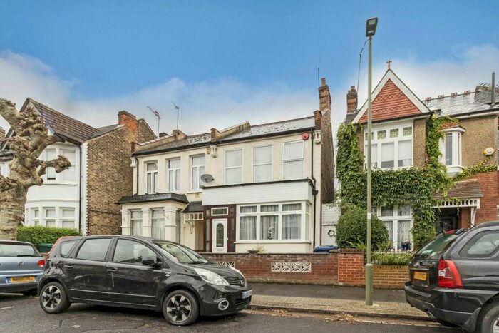 3 Bedroom House To Rent In Fallow Court Avenue, Finchley, N12