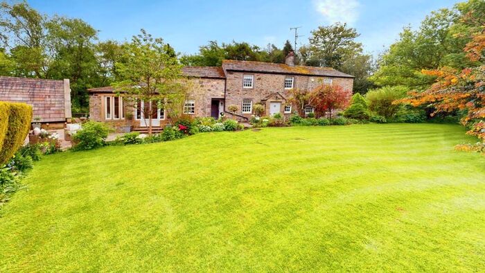 4 Bedroom Detached House For Sale In Fern Cottage, Draughton, Skipton, BD23