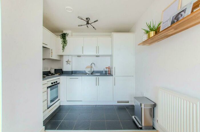 1 Bedroom Flat To Rent In Evelyn Street, Deptford, London, SE8