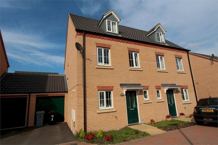 3 Bedroom Town House To Rent In Ascot Close, Bourne, PE10