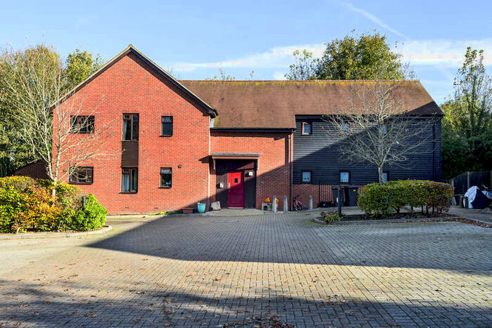 1 Bedroom Flat For Sale In South Wonston, Winchester, SO21