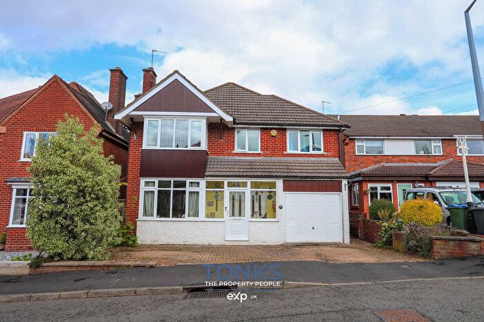 4 Bedroom Detached House For Sale In High Haden Crescent, Cradley Heath, B64