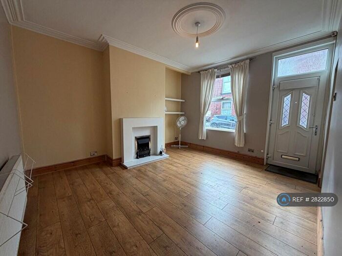 2 Bedroom Terraced House To Rent In Bangor St, Leeds, LS12