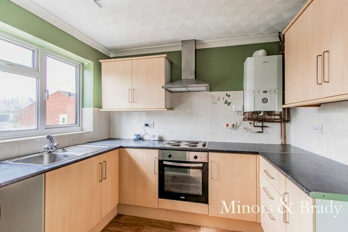 2 Bedroom Detached Bungalow For Sale In Hopton Gardens, Hopton, Great Yarmouth, NR31