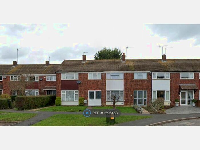 3 Bedroom Semi-Detached House To Rent In Somerset Close, Bletchley, Milton Keynes, MK3