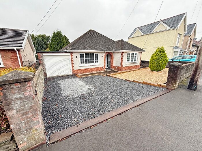3 Bedroom Bungalow For Sale In Pentre Rd, Pontarddulais, SA4