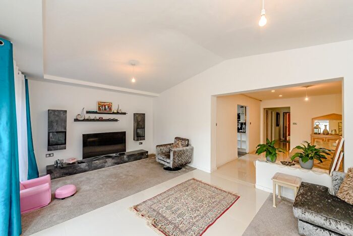 4 Bedroom Detached House For Sale In Beechcroft Gardens, Wembley, HA9