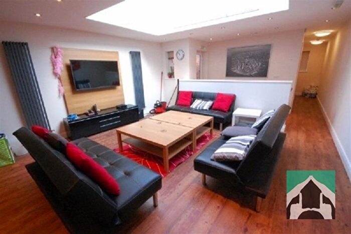 8 Bedroom Terraced House To Rent In Heeley Road, Birmingham, B29