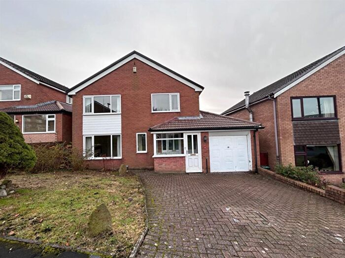 4 Bedroom Detached House To Rent In Redwood Drive, Rawtenstall, Rossendale, BB4