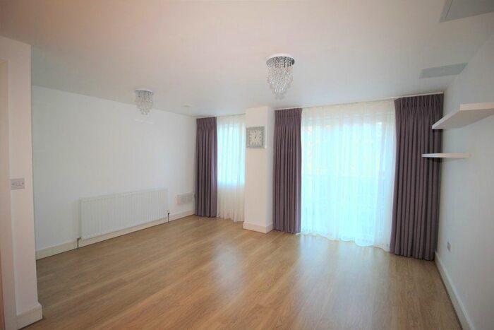 1 Bedroom Flat To Rent In High Street, Poole BH15