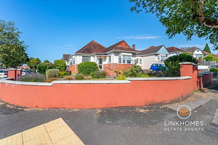 2 Bedroom Detached Bungalow For Sale In Mount Pleasant Drive, Bournemouth, BH8