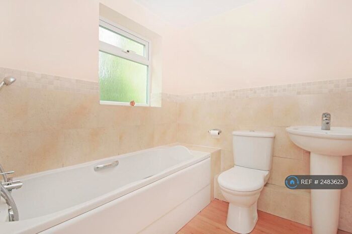 1 Bedroom Flat To Rent In Bramble Lane, Amersham, HP7