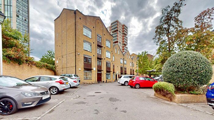 2 Bedroom Flat For Sale In Pump House, Canada Water, London, SE16