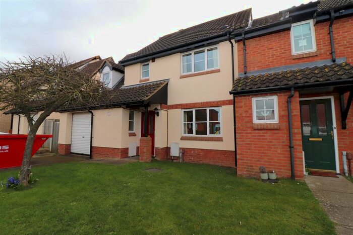 4 Bedroom Semi-Detached House To Rent In Allen Road, Hadleigh, Ipswich, Suffolk, IP7