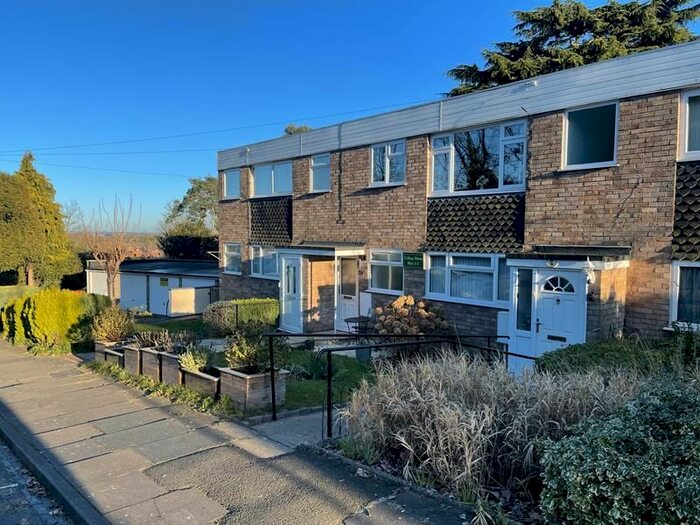 1 Bedroom Flat To Rent In College Mews, Somers Road, Malvern, Worcestershire, WR14