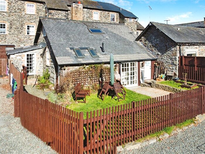 2 Bedroom Cottage For Sale In South Street, Rhayader, Powys, LD6