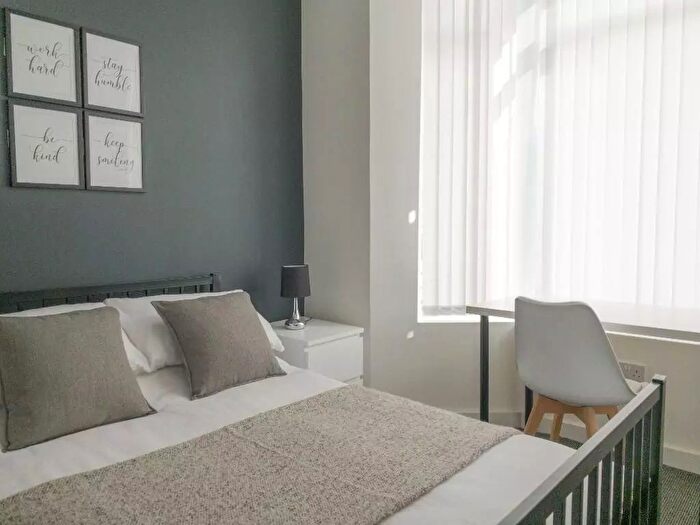 6 Bedroom Semi-Detached House To Rent In Ossory Street, Manchester, M14