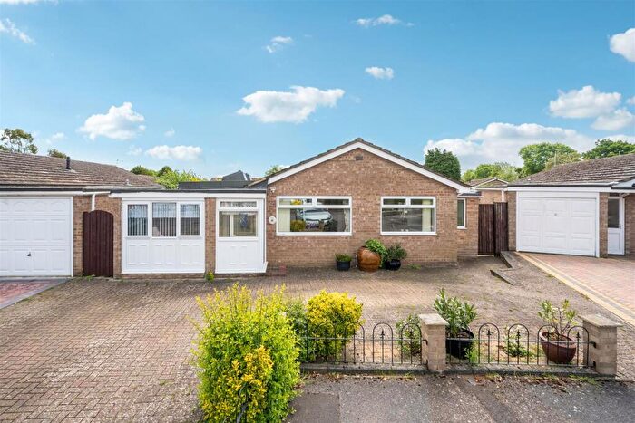 4 Bedroom Detached Bungalow For Sale In Barry Avenue, Bicester, OX26