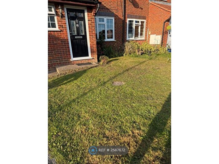 3 Bedroom Semi-Detached House To Rent In Evans Road, Willesborough, Ashford, TN24