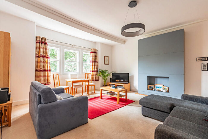 2 Bedroom Flat For Sale In Tyndalls Park Road, Clifton, Bristol, BS8