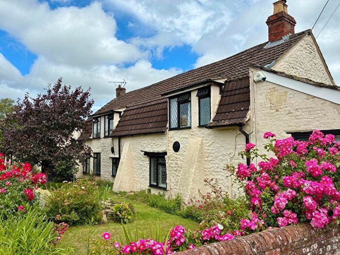 3 Bedroom Detached House For Sale In Bulkington, Devizes, SN10