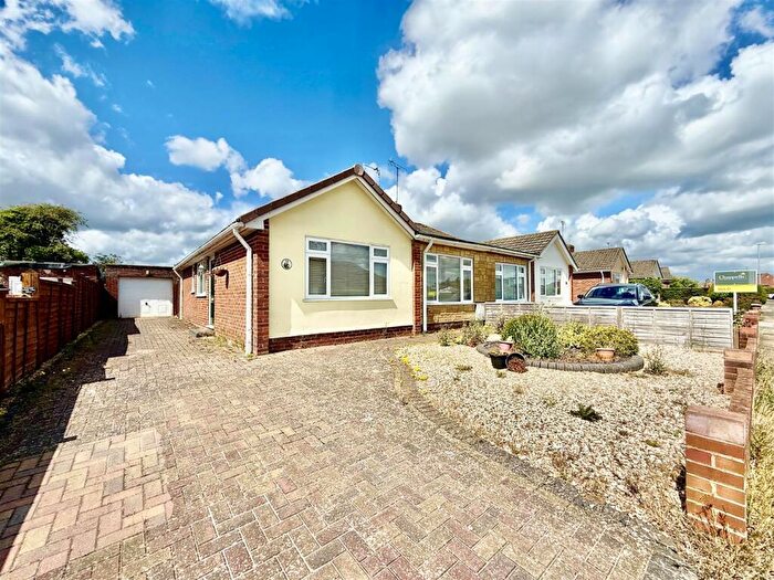 3 Bedroom Semi-Detached Bungalow For Sale In Maskeleyne Way, Wroughton, Swindon, SN4
