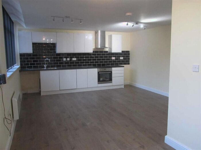 1 Bedroom Flat To Rent In Ednam Road, Dudley DY1