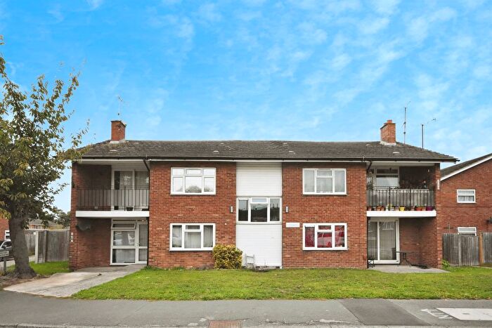 1 Bedroom Flat For Sale In Meadgate Avenue, Great Baddow, Chelmsford, CM2